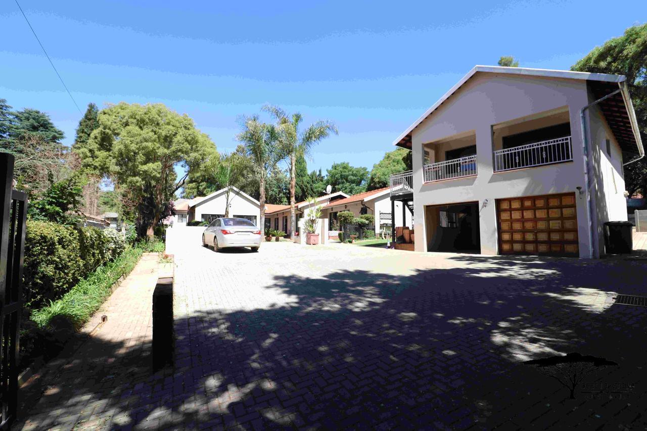 Acacia Grove Guest House Johannesburgo Exterior foto