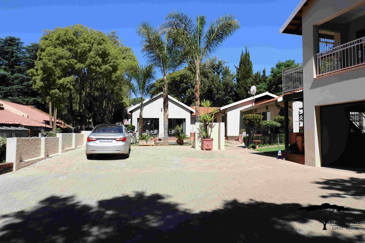 Acacia Grove Guest House Johannesburgo Exterior foto
