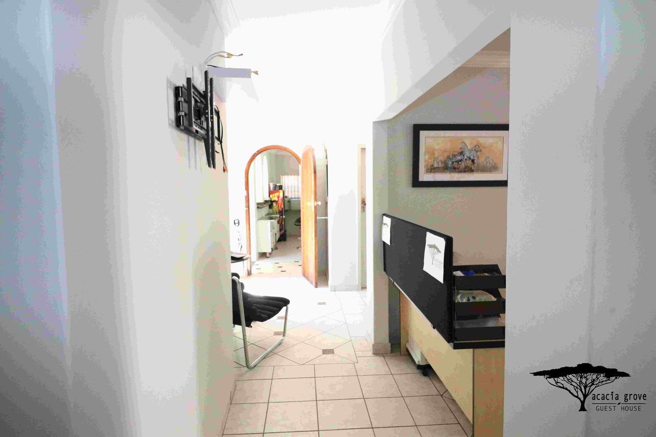 Acacia Grove Guest House Johannesburgo Exterior foto